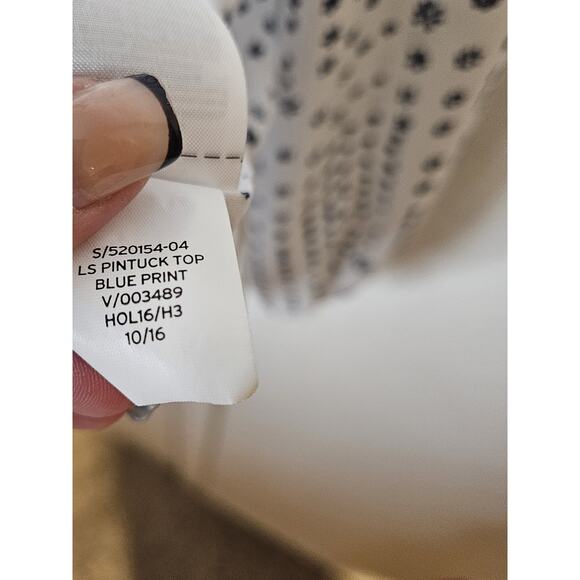 Gap LS Pintuck Top Blue Floral Print - Picture 8 of 9